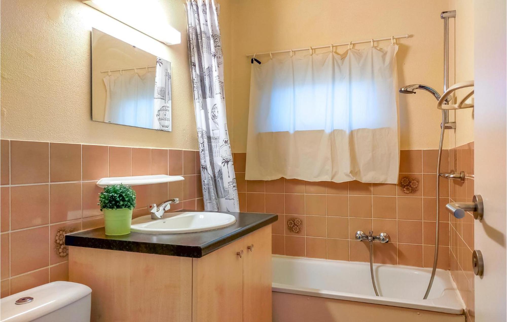 3 Bedroom Awesome Home In 오스트두인케르케 외부 사진